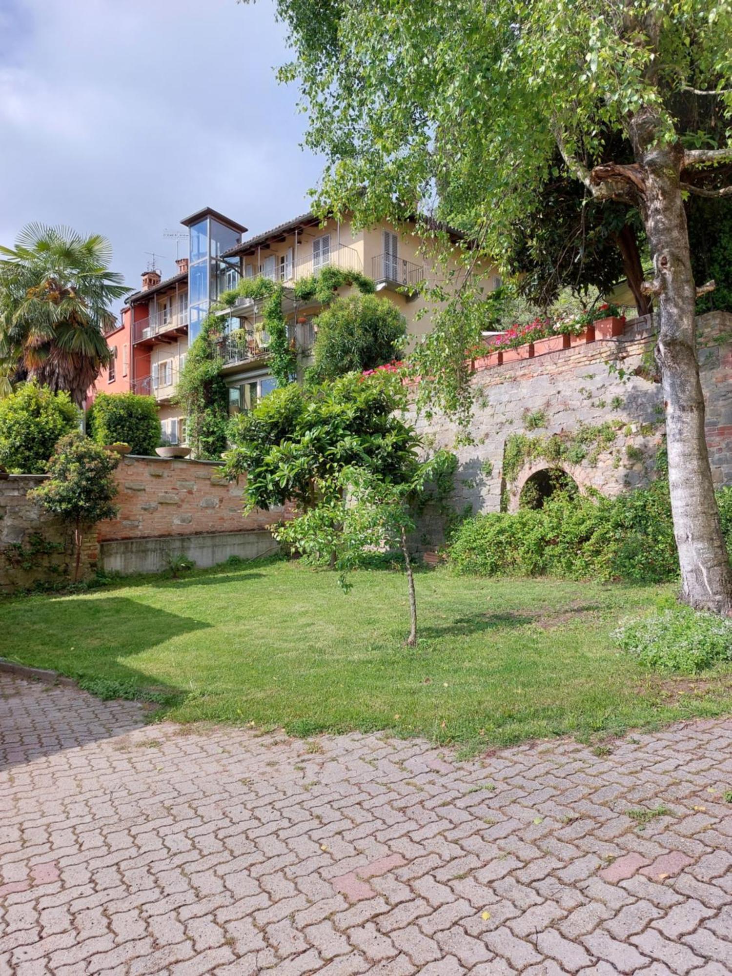 Il Giardino Di Olivia Guarene Exterior foto